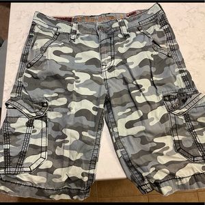 Men’s Affliction blue camo 33 great condition